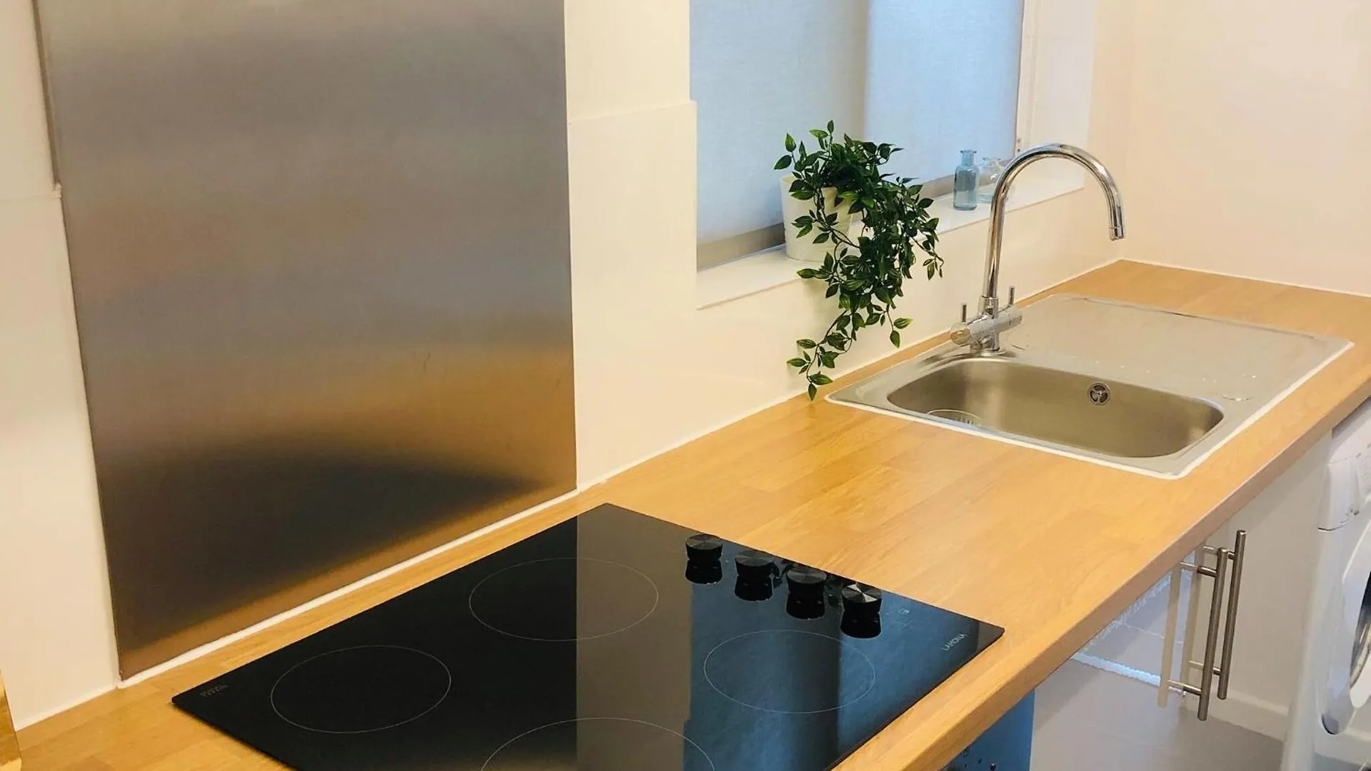 One-Bedroom Near Mathematical Bridge By Belvilla Cambridge  Apartment